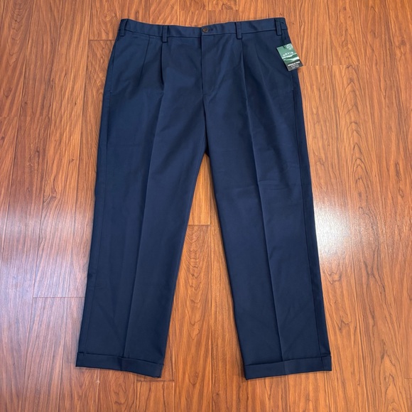NWT Orvis Wrinkle Free Stretch Cotton Pleated Classic Navy Chino Pants Mens 42 - Picture 1 of 8